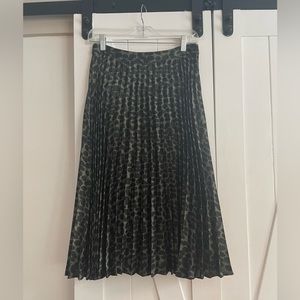 Banana Republic Army Green and Black Leopard Pleated Skirt